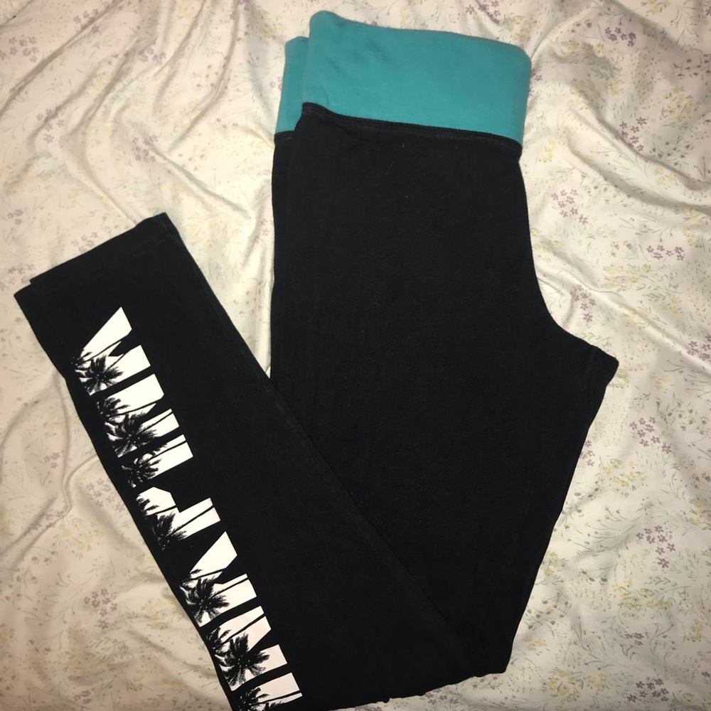 💕Vs Pink Leggings - Picture 1 of 3